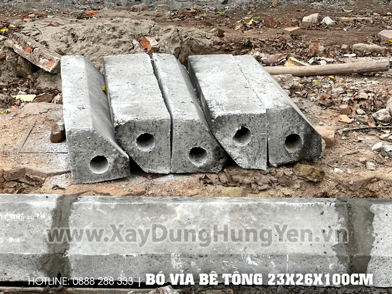 Công trình vỉa hè UBND huyện Khoái Châu sử dụng Bó vỉa bê tông 23x25x100Cm