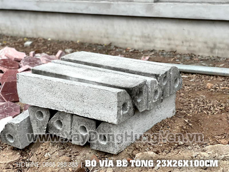 Công trình vỉa hè UBND huyện Khoái Châu sử dụng Bó vỉa bê tông 23x25x100Cm