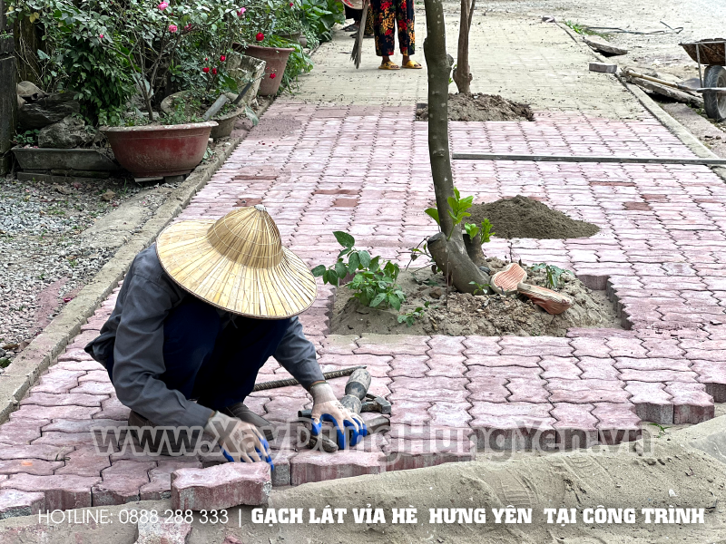 Gạch tự chèn Ziczac sần tại công trình đường liên xã Liên Phương - Hưng Yên