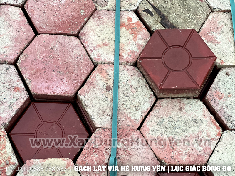 Xưởng gạch lát vỉa hè lục giác bóng đỏ tại Hưng Yên