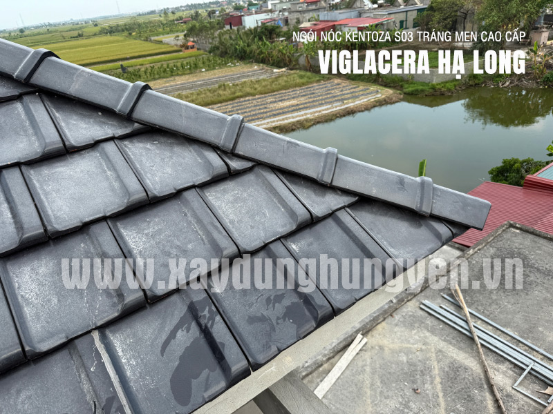 Ngói nóc tráng men tím than Kentoza S03